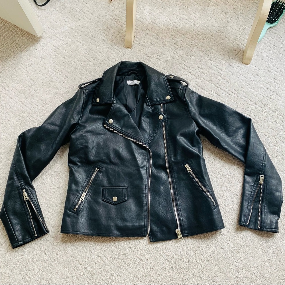 Top shop Nordstrom’s Black Boxy Vegan Leather Jacket nwot